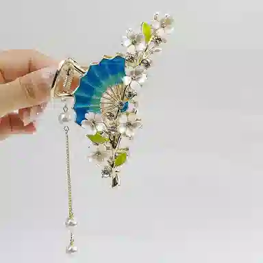 彤彤兔 高级感新中式扇形流苏抓夹超仙铃兰花后脑勺大号盘发鲨鱼夹 锌合金 发夹 女款