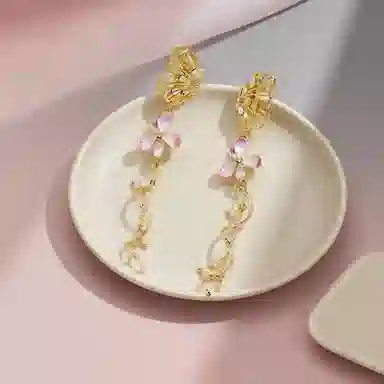 彤彤兔 梦幻不对称蝴蝶花朵耳环女复古耳坠超仙耳饰品#好运 合金树脂 耳钉 女款