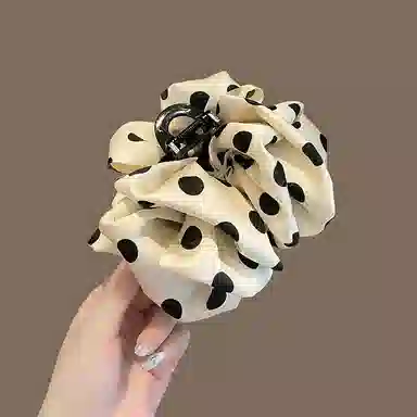 彤彤兔 波点云朵大号抓夹泡泡高级感蝴蝶结后脑勺鲨鱼夹#好运 布艺 发夹 女款