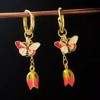 彤彤兔 新中式滴油蝴蝶花朵耳扣中国风气质耳钉高级感通勤耳饰#好运 合金 耳环 女款