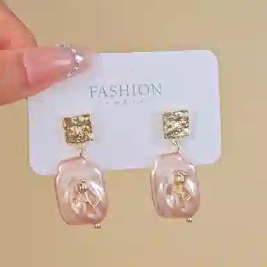 彤彤兔 立体玫瑰花耳环女气质百搭小众设计耳饰品 合金树脂 耳钉 女款