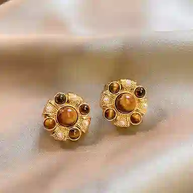 彤彤兔 法式复古高级感轻奢优雅小众百搭设计感耳饰 合金树脂 耳钉 女款