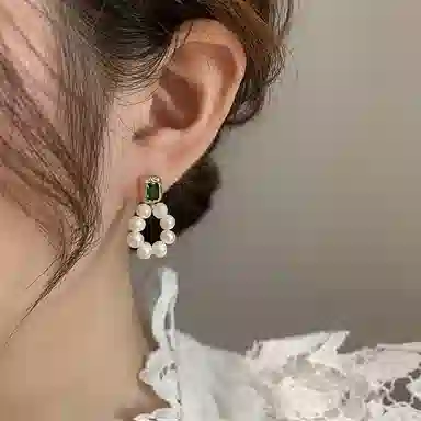 彤彤兔 百搭轻奢风镂空圆圈耳环小众设计高级感耳饰 合金树脂 耳钉 女款