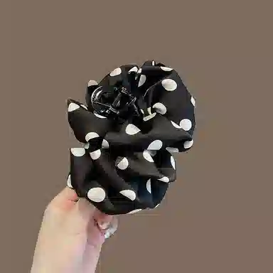 彤彤兔 波点云朵大号抓夹泡泡高级感蝴蝶结后脑勺鲨鱼夹#好运 布艺 发夹 女款