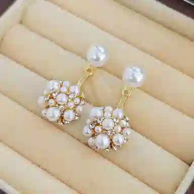 彤彤兔 时尚轻奢小众微镶钻花球耳环两戴式设计感耳饰女 合金树脂 耳钉 女款