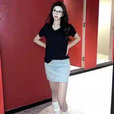 V T