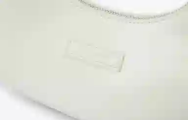 森马 洋气精致 合成革 新月包单肩包 女款 多色