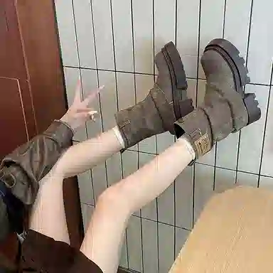 BrandName Vintage Chelsea Boots