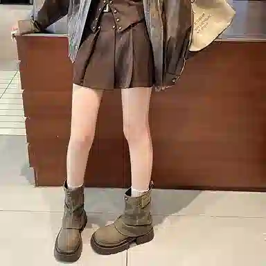 BrandName Vintage Chelsea Boots