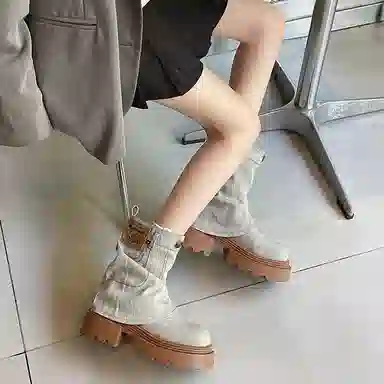 BrandName Vintage Chelsea Boots