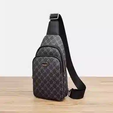 老人头 复古风百搭满印商务通勤老花斜挎包 合成革 胸包 男款 黑色