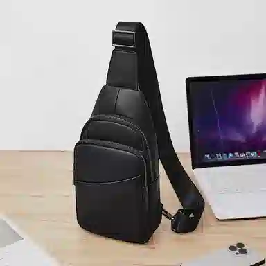 老人头 时尚通勤百搭多功能轻便外出斜挎包 头层牛皮 胸包 男款 黑色