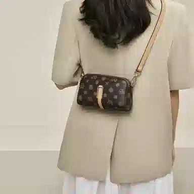 老人头 时尚高级感休闲百搭通勤 合成革 斜挎包 常规 女款 啡色