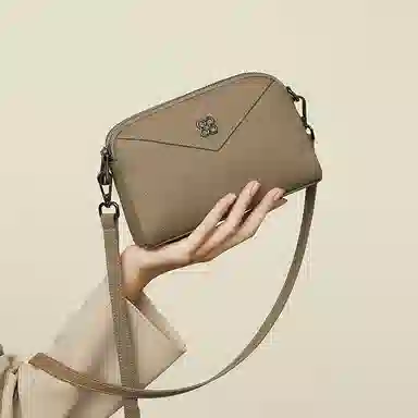 老人头 简约高级感百搭 牛皮拼合成革 单肩包 女款 黑色