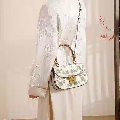 老人头 国风新中式气质刺绣百搭通勤马鞍包 合成革 手提包 女款 多色