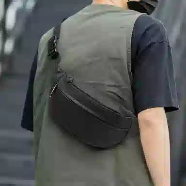 老人头 潮酷休闲百搭简约轻便出行 合成革 腰包 常规 男款 黑色