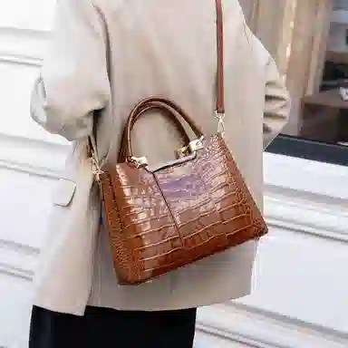 老人头 经典时尚优雅大气百搭实用鳄鱼纹通勤单肩斜挎包 头层牛皮 手提包 常规 女款 红色/黑色/棕色