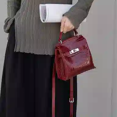 老人头 时尚通勤百搭优雅气质高级质感鳄鱼纹凯莉包 头层牛皮 单肩斜挎手提包 常规 女款 安格拉红/黑色/棕色