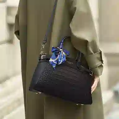 老人头 时尚通勤百搭优雅大气单肩斜挎 牛皮革拼合成革 手提包 常规 女款 黑色/灰色