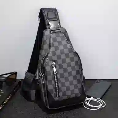 老人头 经典时尚潮流百搭 合成革 胸包 常规 男款 黑色