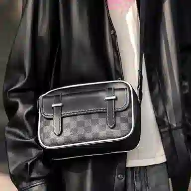 老人头 复古潮流时尚 合成革 单肩斜挎包 男款 黑色格子