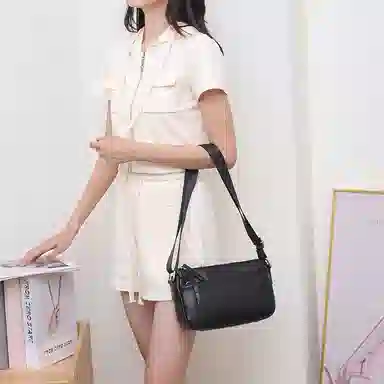 老人头 经典时尚小众设计高颜值简约优雅气质通勤 头层牛皮 单肩斜挎包 女款 黑色