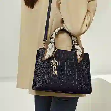 老人头 鳄鱼纹 合成革 手提包 常规 女款 多色