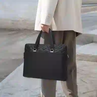 老人头 简约时尚商务通勤出差斜挎包 头层牛皮 公文包 常规 男款 黑色