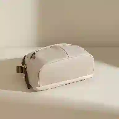 老人头 通勤百搭柔软褶皱设计小众设计感休闲 牛津纺 斜挎包 女款 赫本黑/果仁杏