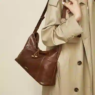 老人头 复古风气质百搭高颜值小众 头层牛皮 单肩斜挎包 女款 棕色/黑色