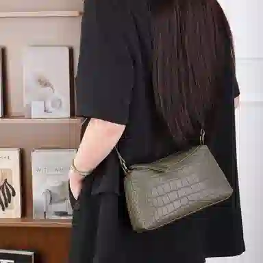 老人头 时尚鳄鱼纹百搭柔软高级质感 牛皮革拼合成革 单肩包 常规 女款 多色