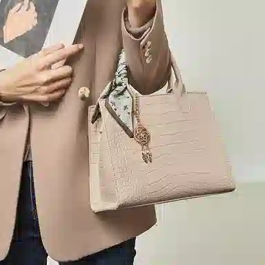 老人头 鳄鱼纹 合成革 手提包 常规 女款 多色