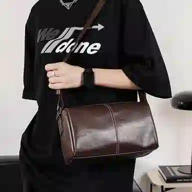 老人头 潮流简约通勤百搭高级感单肩包 合成革 斜挎包 男款 黑色/棕色