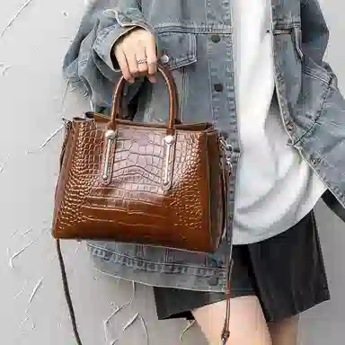 老人头 经典设计时尚百搭潮流高级感鳄鱼纹气质手提单肩包 头层牛皮 斜挎包 常规 女款 黑色/咖啡色/棕色