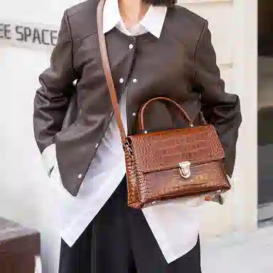 老人头 大气高级感鳄鱼纹小众设计感简约凯莉包 牛皮革 单肩斜挎手提包 常规 女款 黑色/红色/棕色