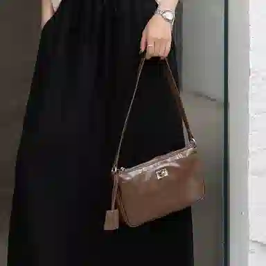 老人头 小众设计感时尚通勤百搭轻便 头层牛皮 斜挎单肩包 女款 多色