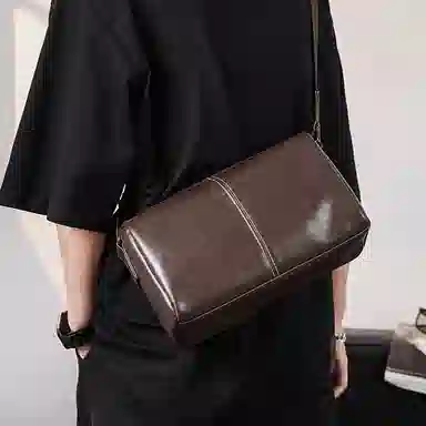 老人头 潮流简约通勤百搭高级感单肩包 合成革 斜挎包 男款 黑色/棕色