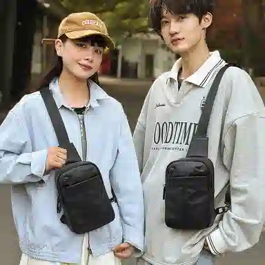 老人头 百搭休闲轻便通勤单肩旅游骑行包 人造革 胸包 男女同款情侣款 多色