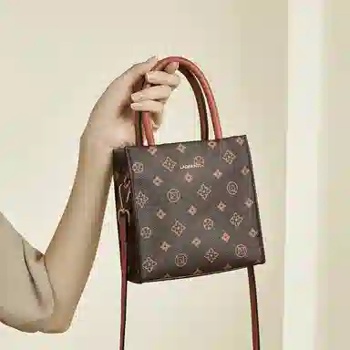 老人头 经典印花时尚小众设计 合成革 单肩斜挎手提包 女款 咖色