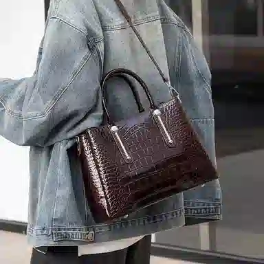 老人头 经典设计时尚百搭潮流高级感鳄鱼纹气质手提单肩包 头层牛皮 斜挎包 常规 女款 黑色/咖啡色/棕色