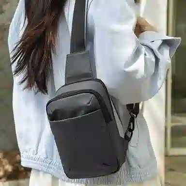 老人头 百搭休闲轻便通勤单肩旅游骑行包 人造革 胸包 男女同款情侣款 多色