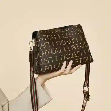 老人头 经典复古印花简约时尚休闲大气单肩包 合成革 斜挎包 常规 女款 咖色