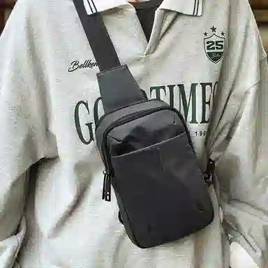 老人头 百搭休闲轻便通勤单肩旅游骑行包 人造革 胸包 男女同款情侣款 多色