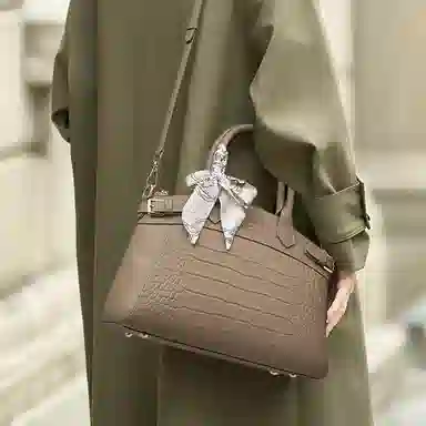 老人头 时尚通勤百搭优雅大气单肩斜挎 牛皮革拼合成革 手提包 常规 女款 黑色/灰色