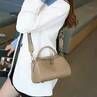 老人头 简约通勤百搭小众设计高级质感 牛皮 单肩斜挎手提包 女款 多色