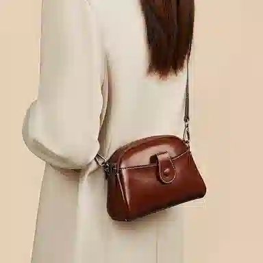 老人头 时尚简约百搭 头层牛皮 单肩斜挎包 常规 女款 黑色/白色