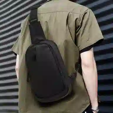 老人头 潮酷小众百搭轻便实用斜挎包 织物 胸包 常规 男款 黑色