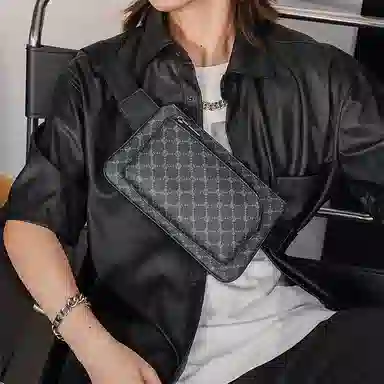 老人头 时尚百搭轻便 合成革 胸包 男款 花纹黑/灰色