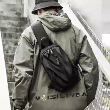 老人头 简约时尚防泼水休闲百搭轻便实用斜挎包 织物 胸包 常规 男款 黑色