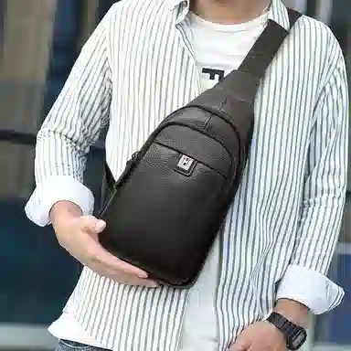 老人头 商务通勤轻便出行单肩斜挎包 头层牛皮 胸包 男款 黑色